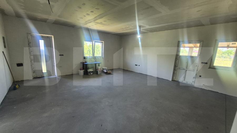 Casa cu 3 camere de vanzare , 120mp, teren 500 mp, in Lazuri