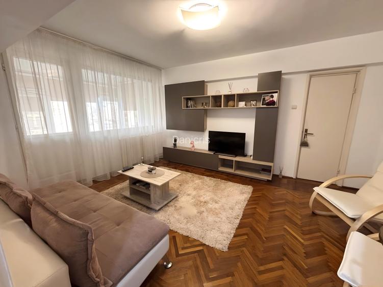 Apartament cu 2 camere de închiriat | Vedere către Piața Ovidiu - 3