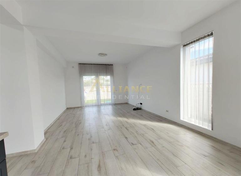 Casa Individuala / 3 Camere / 2 Bai / Pompa de caldura / Panouri solare