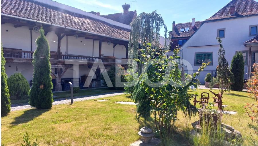 Casa cu 6 apartamente individuale gradina 253 mp langa mall Cisnadie