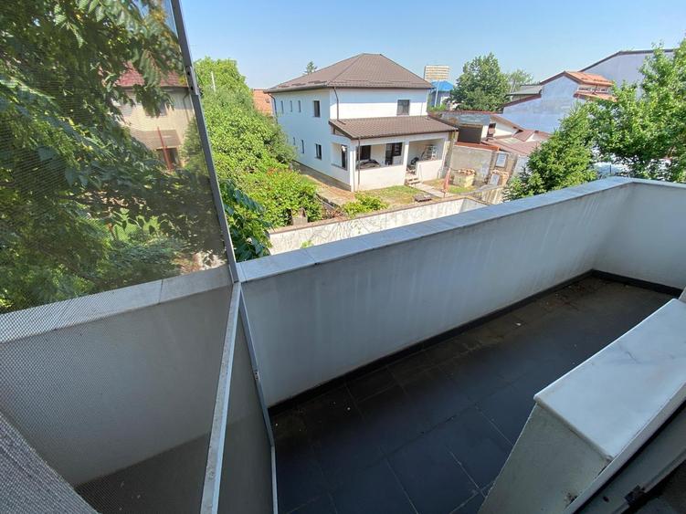 Vanzare casa vila 5 camere zona Crangasi