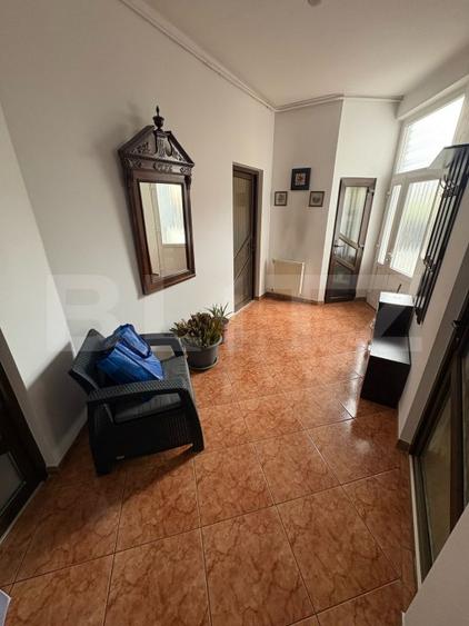Casa cu două apartamente și garaj în zona 0 a Bistriței - 240mp utili 734mpTEREN