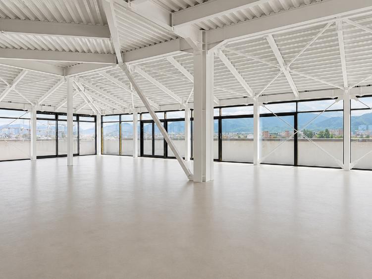 Spațiu Premium ROOFTOP de Închiriat | 735 MP | Zona Coresi | Terasa Panoramica