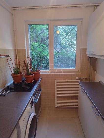 Garsonieră Renovată | Titan | Consolidat 2003