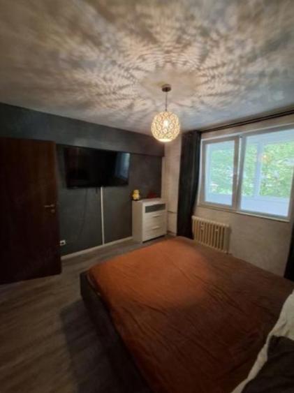 Apartament 2 camere în zona Constantin Brâncoveanu la 3 mi