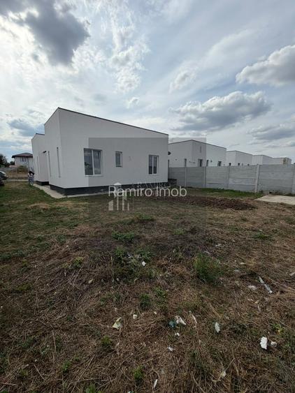 Casă individuală 4 camere la cateva minute de primarie comuna Berceni