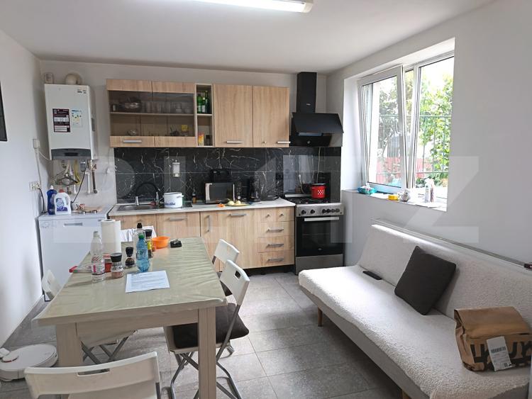 Casa cu 3 camere, suprafata de 140 mp
