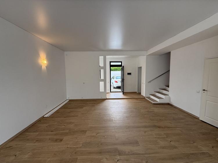 Vila 4 camere cu arhitectura deosebita langa pădure in Corbeanca !