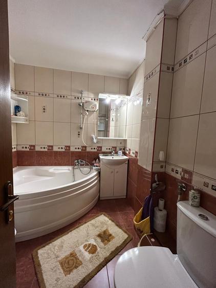 3 CAMERE DECOMANDATE - FAR