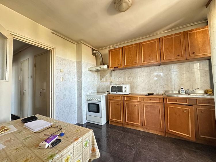 Apartament de 3 camere, pretabil birouri sau locuinta, etaj 7, Saturn