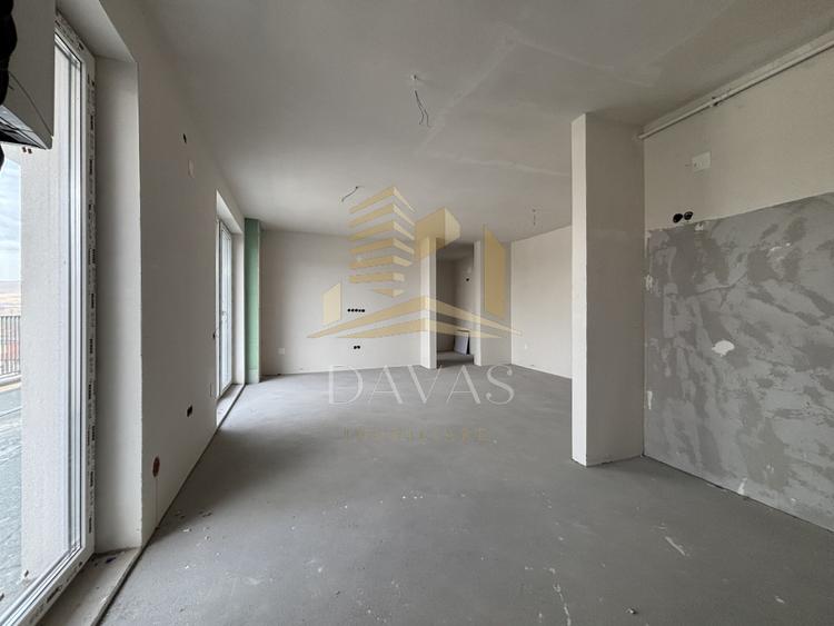 Penthouse de 3 camere semidecomandat | Florești