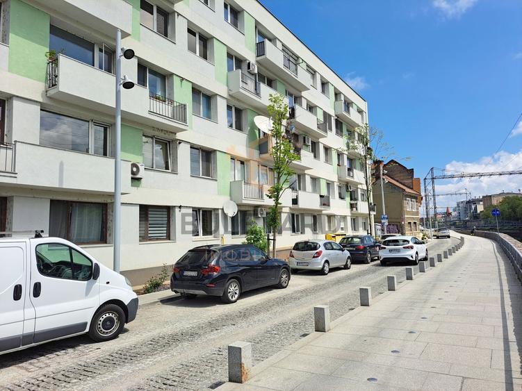 Apartament 2 camere in zona Parcului Central!