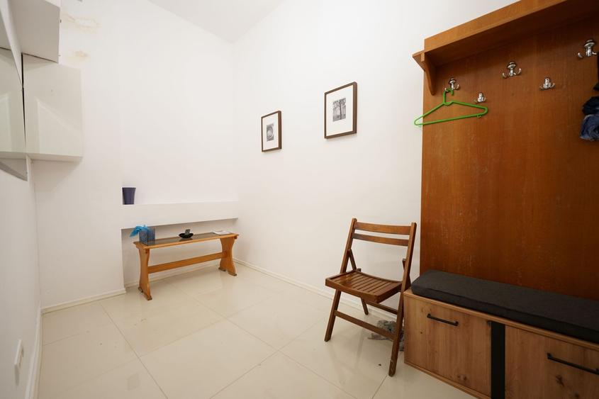 Casa, Hala Traian, ideal cabinet stomatologic