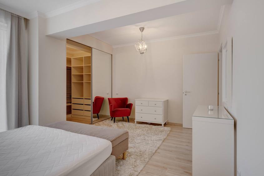 Un apartament în care weekendul pare să dureze mai mult.