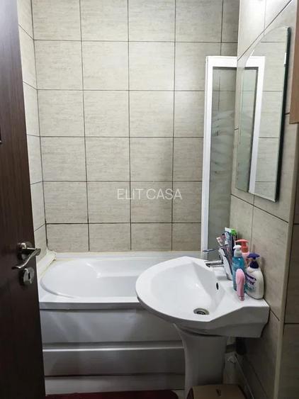 Apartament cu doua camere, decomandat, zona Pacurari - 5