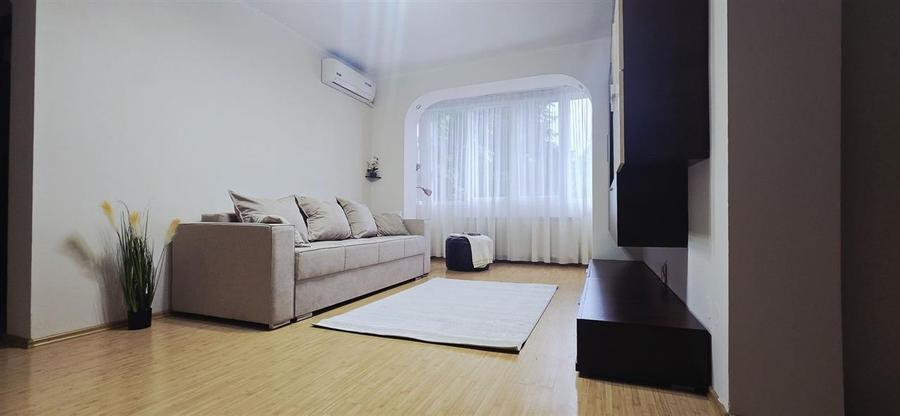 Apartament modern 3 camere zona Centrala