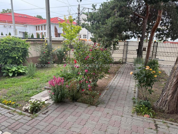 Vila de vanzare ultracentral Focsani, strada N . Titulescu - 6