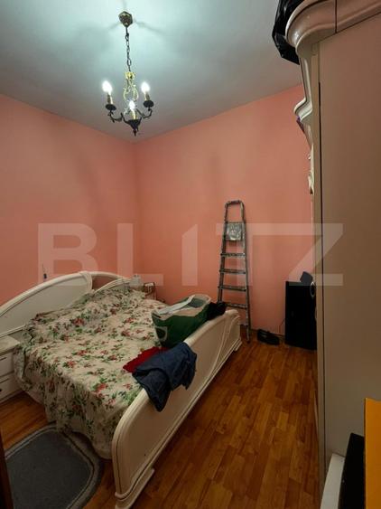 Apartament la casa,cu 5 camere, 89 mp, in zona centrala