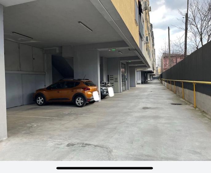 Închiriez loc parcare acoperit Ozana
