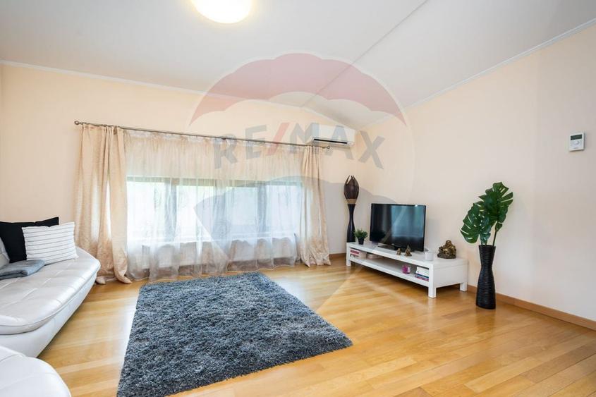 Vilă premium 11 camere | Dămăroaia | saună | fitness | teren 1.000mp