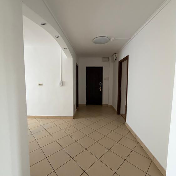 Alba Iulia - bd. Burebista - 3 camere nemobilate - 80mp - centrala proprie