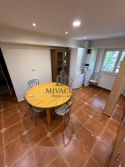 Apartament 3 camere decomandate Calea Bucuresti-Electroputere, Etaj 1/4