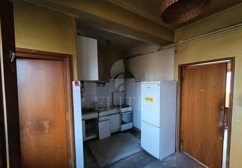 Apartament 4 camere în zona CLINICILOR