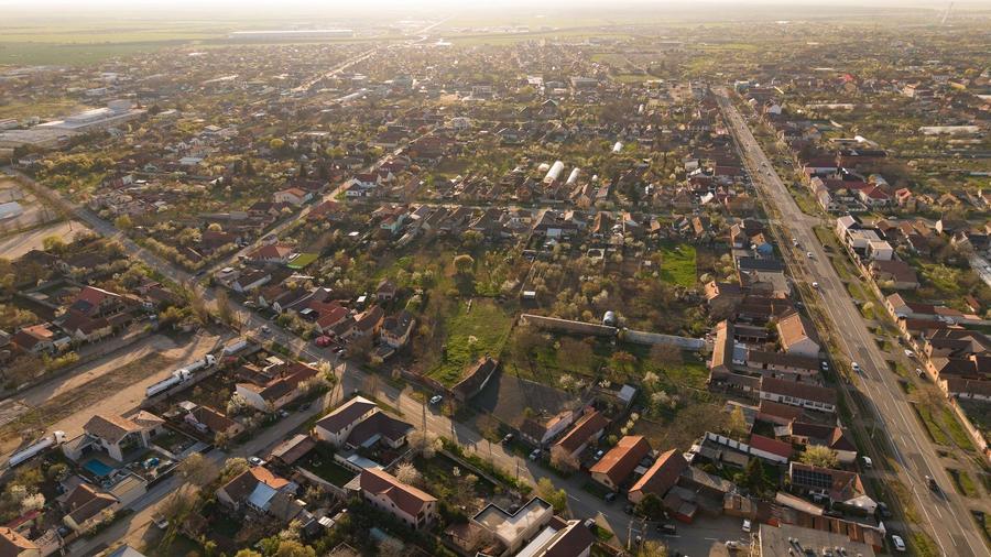 Teren intravilan 1811 mp in Aradul nou