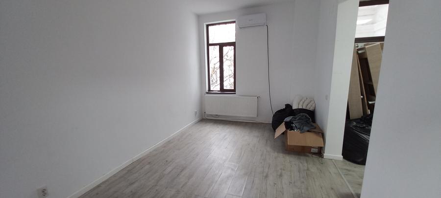 Spațiu Comercial / Birouri – 4 Camere | Poziție Stradală Calea Călărași 132