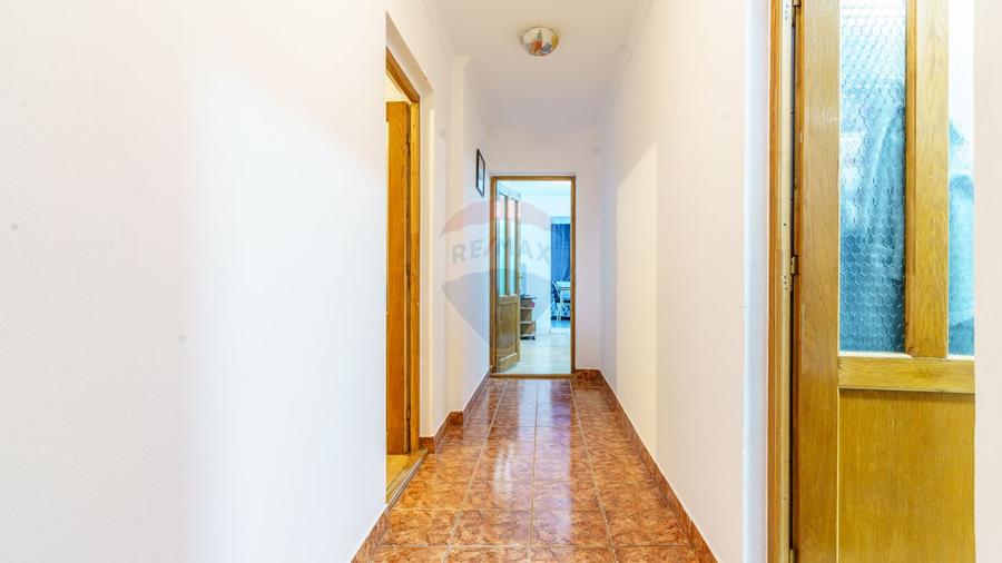 Casa individuala cu 3 apartamente, comision 0%, Intre Lacuri