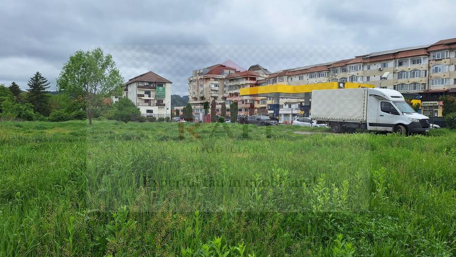 Teren intravilan de vânzare 2.694 mp Curtea de Argeș Central