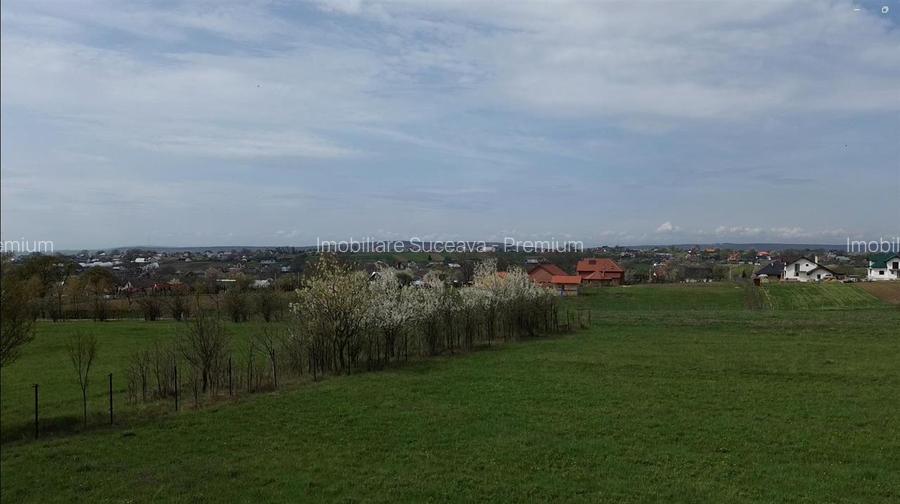 Teren intravilan de vânzare în Mitocu Dragomirnei | 5.800 mp | 43 m de - 13