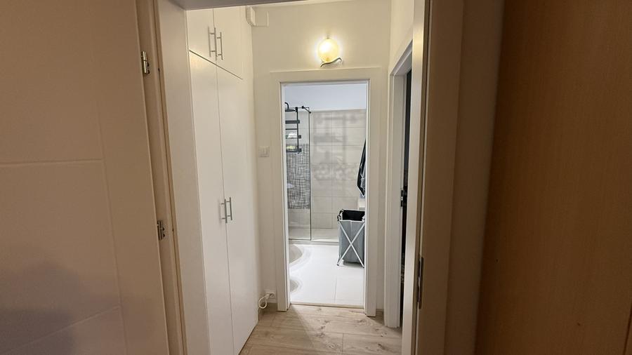 Apartament 2 camere, semidecomandat, 48 mp, ac, balcon, metrou , zona 1 Mai