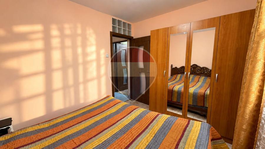 Apartament cu 2 camere de vânzare / Central/ Bacau