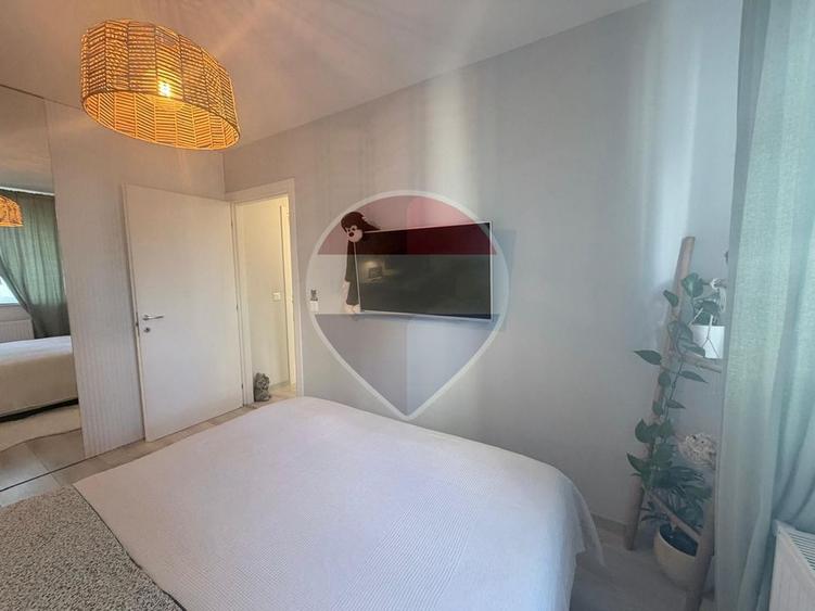 Vanzare apartament 2 camere Hils Pallady