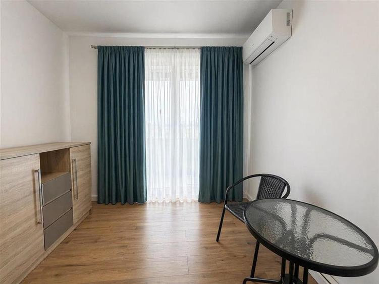 Apartament de lux 3 camere balcon parcare zona Calea Surii Mici
