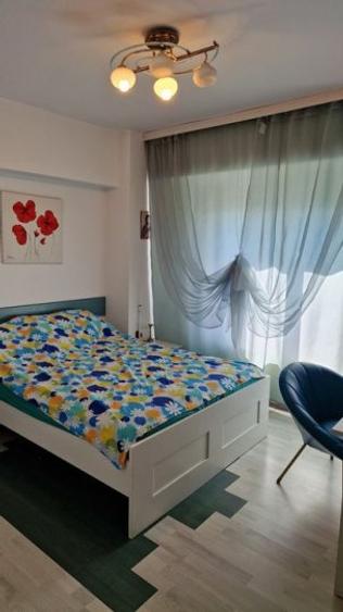 Apartament 3 Camere | Decebal | 2 Bai | Parcare Inclusa |