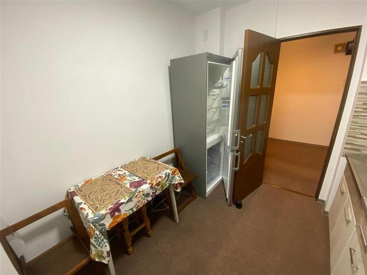 Apartament 3 camere - decomandat - Nicolina