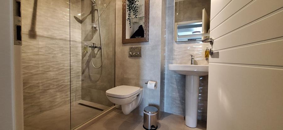 Apartament mobilat si utilat cu 2 locuri de parcare