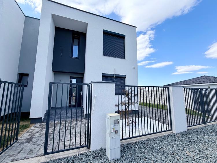 Proprietar vand Duplex Modern P+1E in Mosnita Noua, ultracentral, cu toate utili