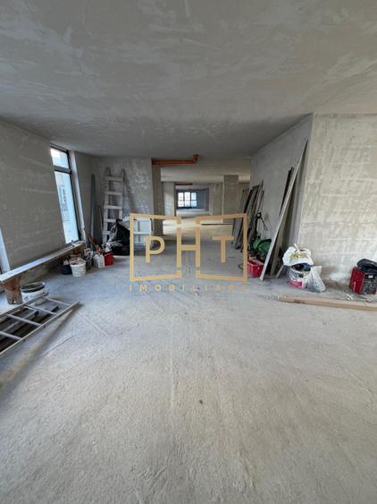 Spatiu Comercial de inchiriat, 348 mp, 200 mp terasa zona Subcetate!