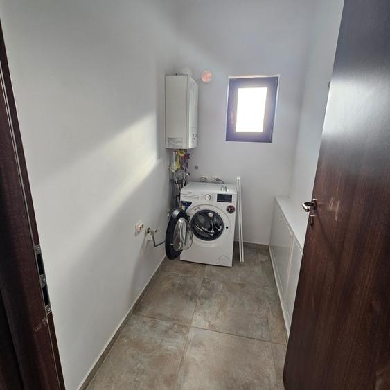 Vila de inchiriat 95 mp utili,600 mp curte,cartier rezidential,Balotesti