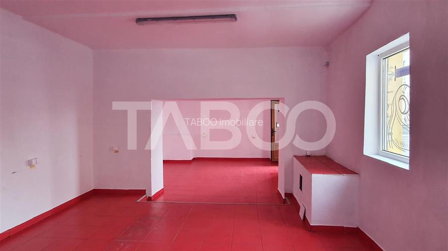 Spatiu comercial 42mp de vanzare renovat in Orasul de Jos Sibiu - 4