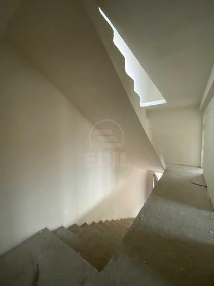 Duplex cu terasa circulara zona Sub Cetate