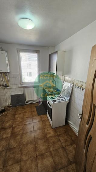 De vânzare – Apartament 2 camere decomandate, zona CENTRALĂ