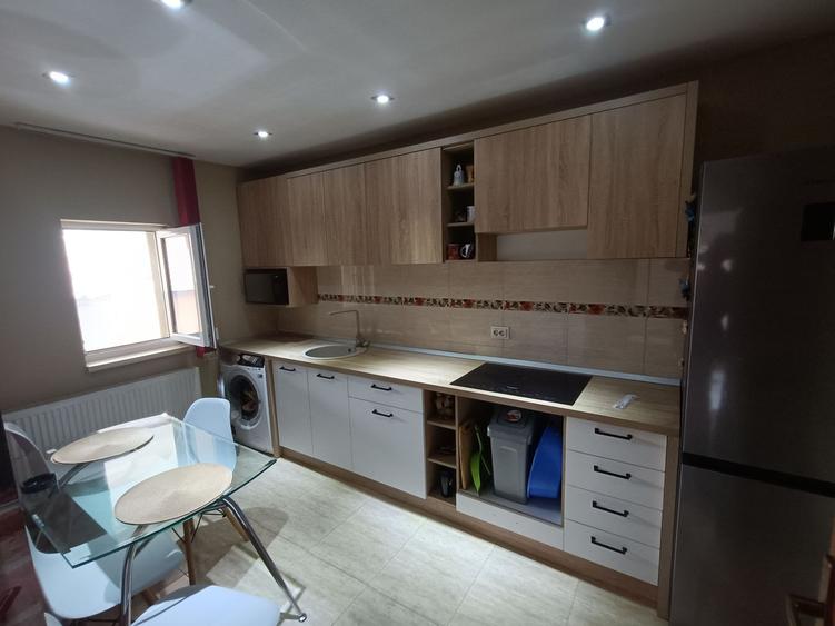 Casa cu 3 camere, 150 mpu, mobilata, utilata, garaj, curte, Ampoita