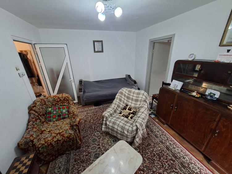 Apartament cu 2 camere, etajul 2/4, zona Tatarasi