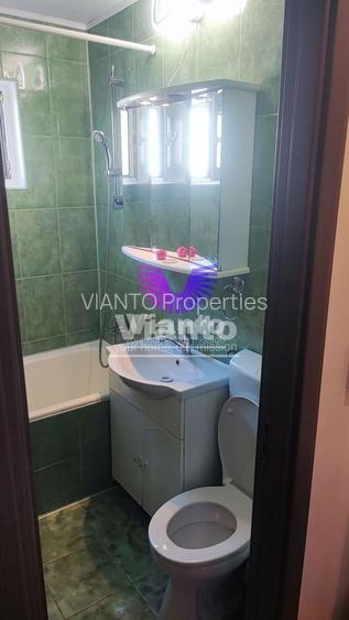 Închiriez apartament 3 camere - 8
