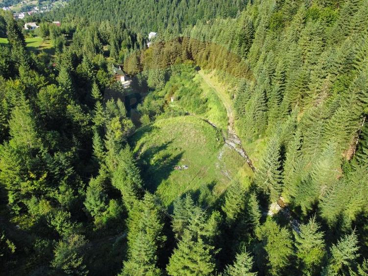 Teren 2,895mp Strada Priseci acces auto in zona telecabina BORSA