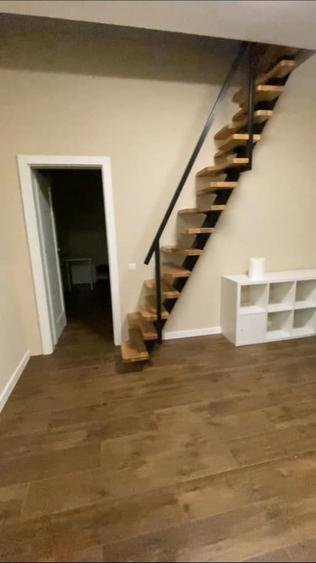 Casa de vanzare, formata din 2 apartamente, P-ta Abator